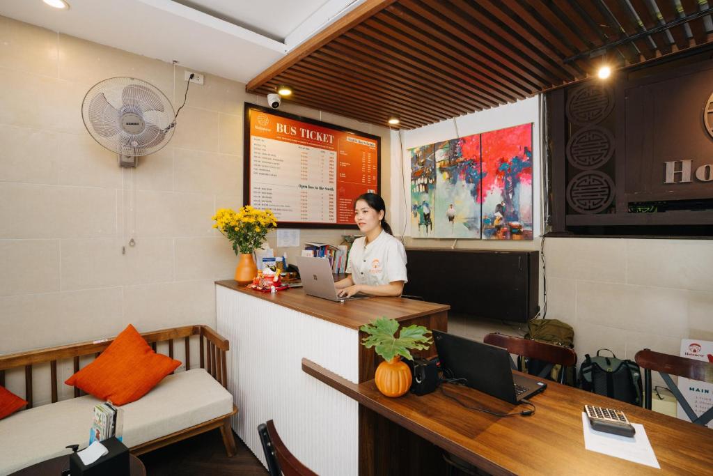 First Hoianese Center Hotel