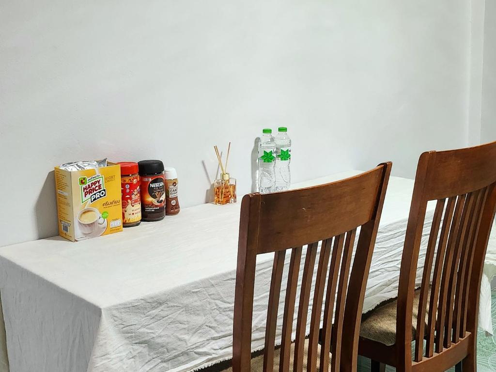 Nonn Airport Guesthouse Chiang Mai photo
