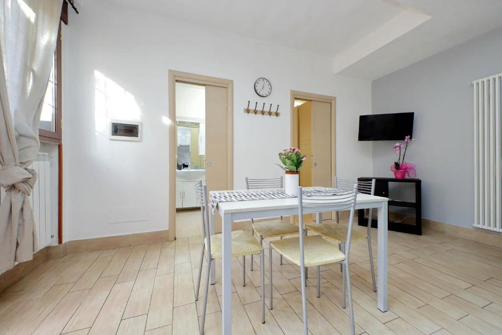 Cozy Vatican Flat with Courtyard - 5