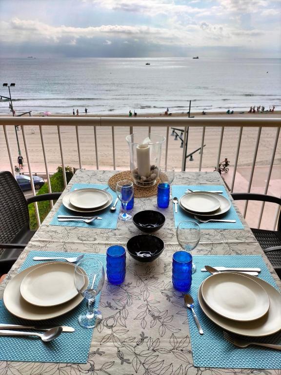 Apartamento 1ª linea de playa - Port Aventura - 2