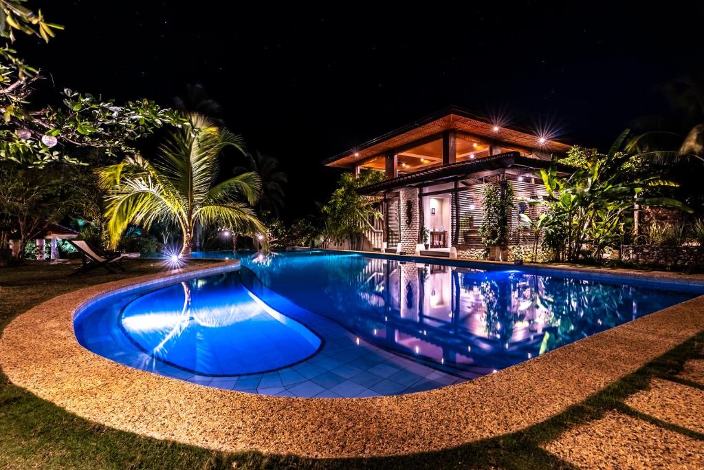 Swimming pool, Island View Beachfront Resort in Bohol