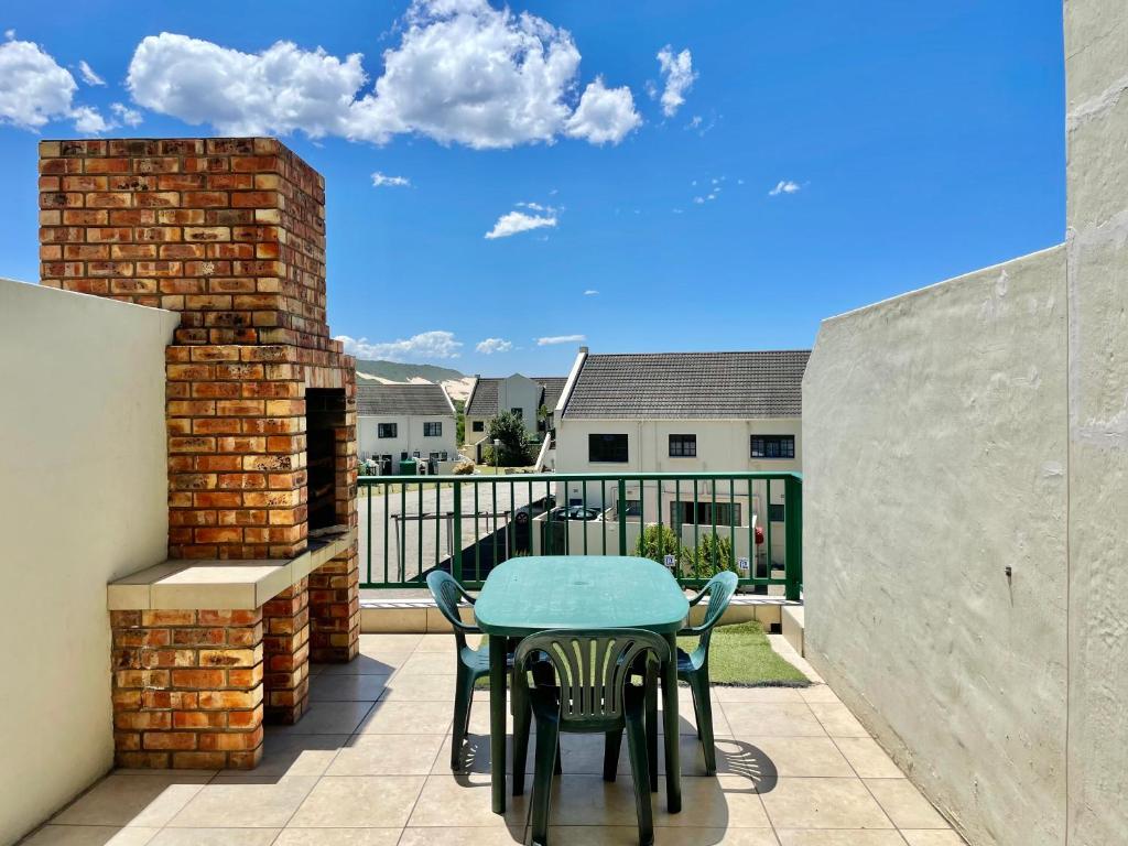 84 Settler Sands Beachfront Accommodation Sea View photo
