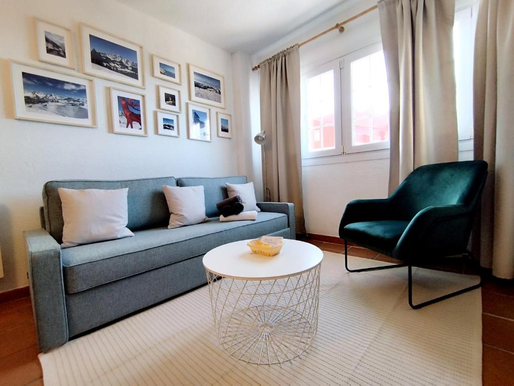 Apartamentos Arttyfal con parking y WiFi by SURYNIEVE - 2
