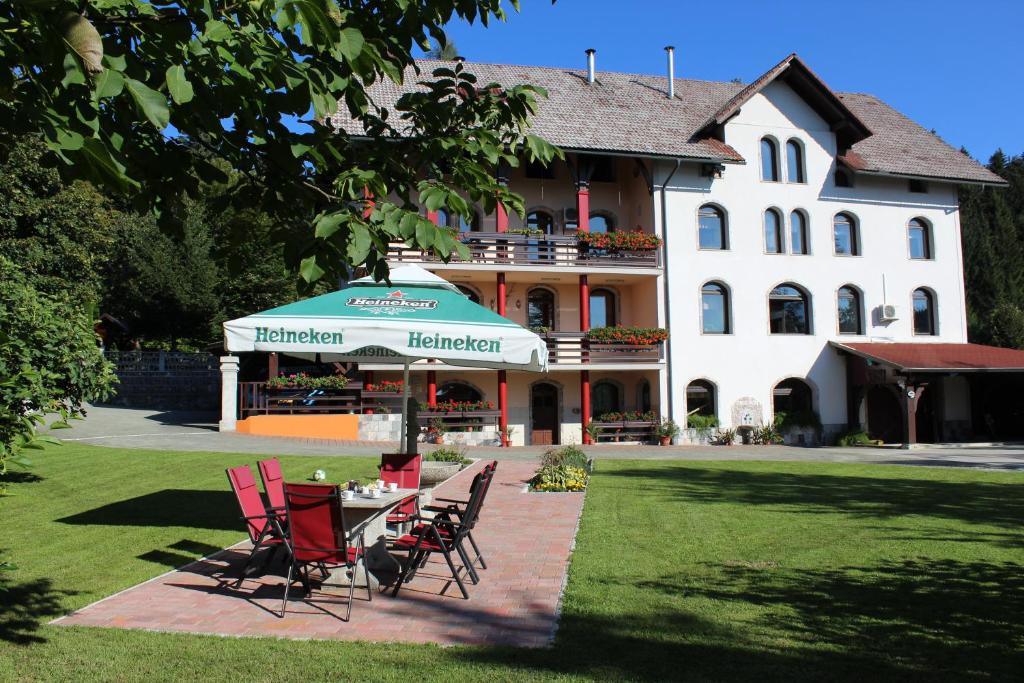 Apartment & Studio Forest Paradise, Cerkno