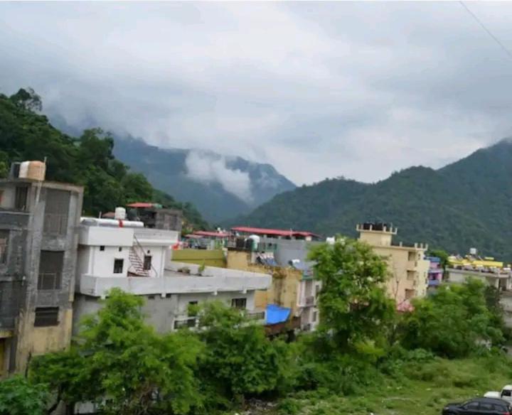 Luxurious 1BHK Hill View Flats in Hills Tapovan — Hotel in Rishikesh