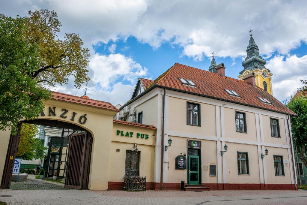 Play Pub Etterem es Panzio photo
