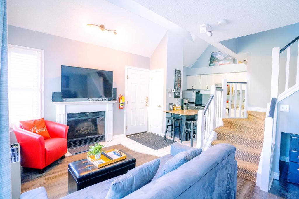 Gorgeous Loft in the Heart of Blue Mountain — Hotel in The Blue Mountains (ON)