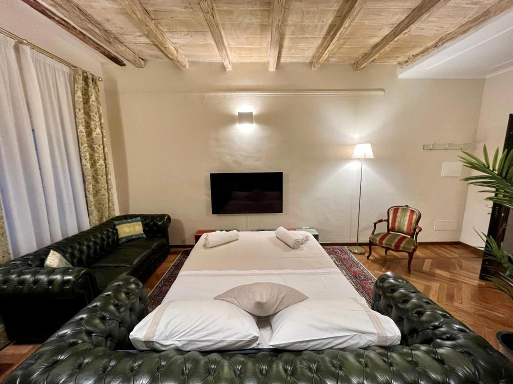 De' Musei Suites - Premium One-Bedroom near Piazza Maggiore - 3
