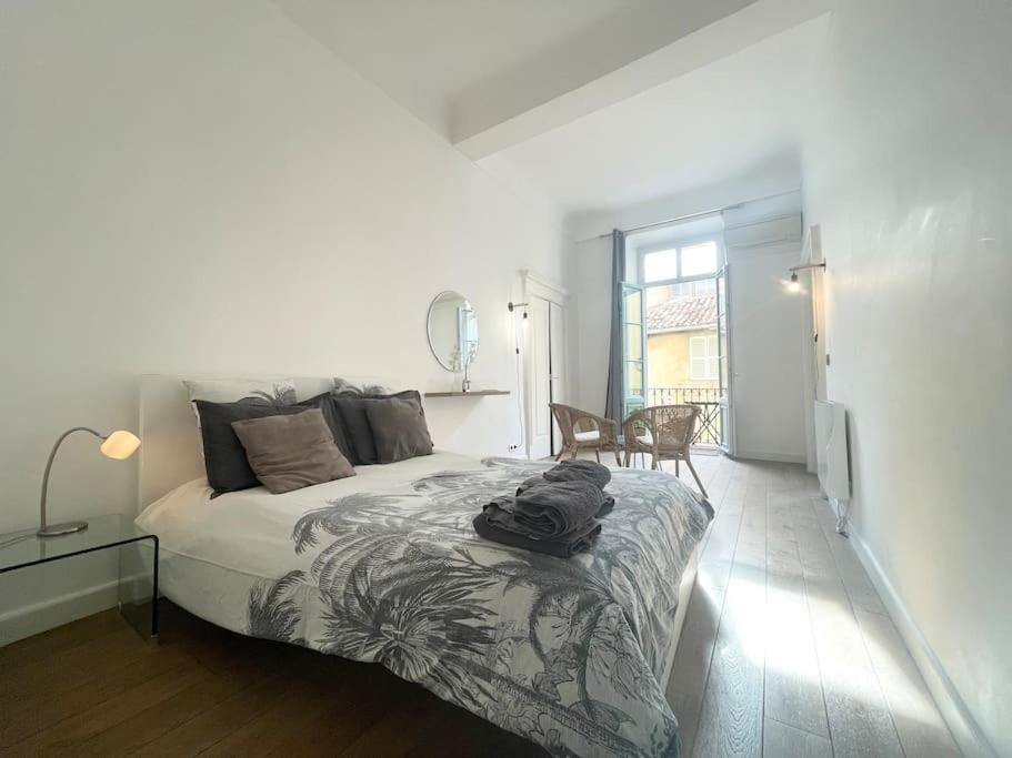 Homelivia, VIEUX NICE, appartement de charme, clim balcon - 2