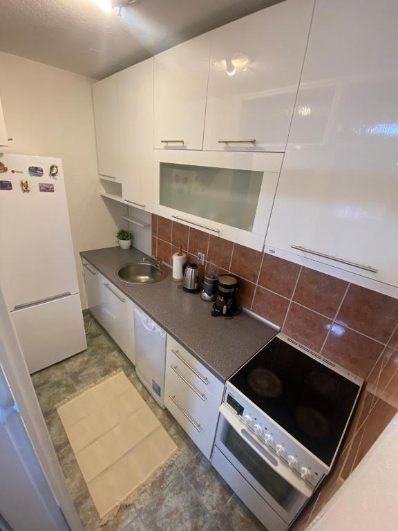 Studio Apartment Dobrinja - 4