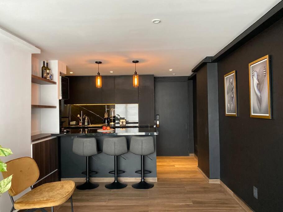 Black Loft - 1