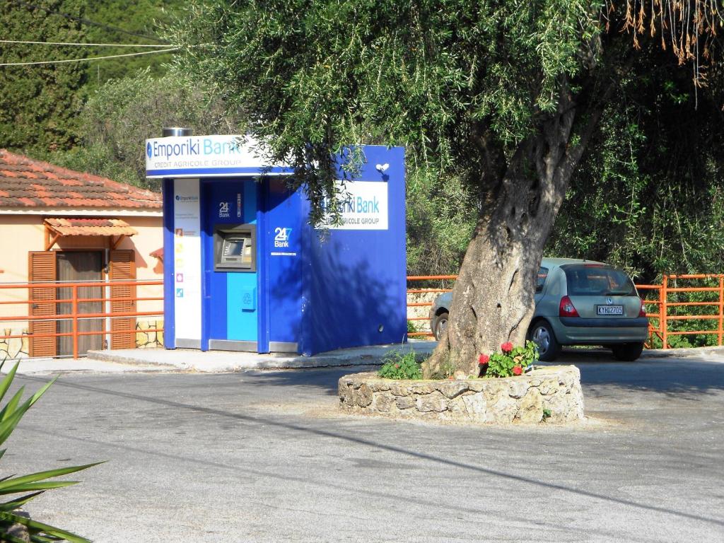 Üzletek