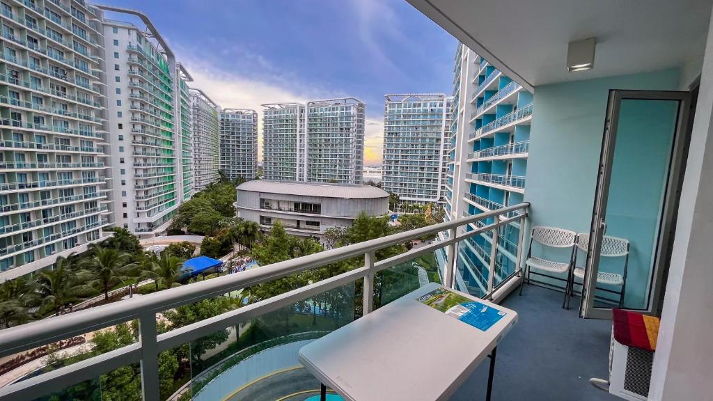 Azure Urban Resort Maui Unit photo