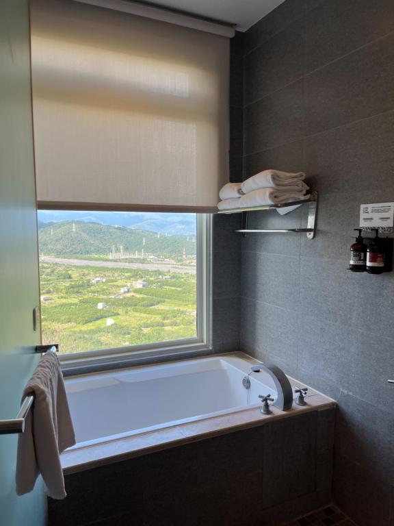 香格里拉休閒農場松羅館 (Shangrila Leisure Farm - Song Luo Resort)