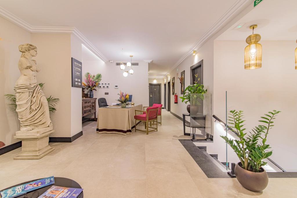 Vesci Faventia Interior