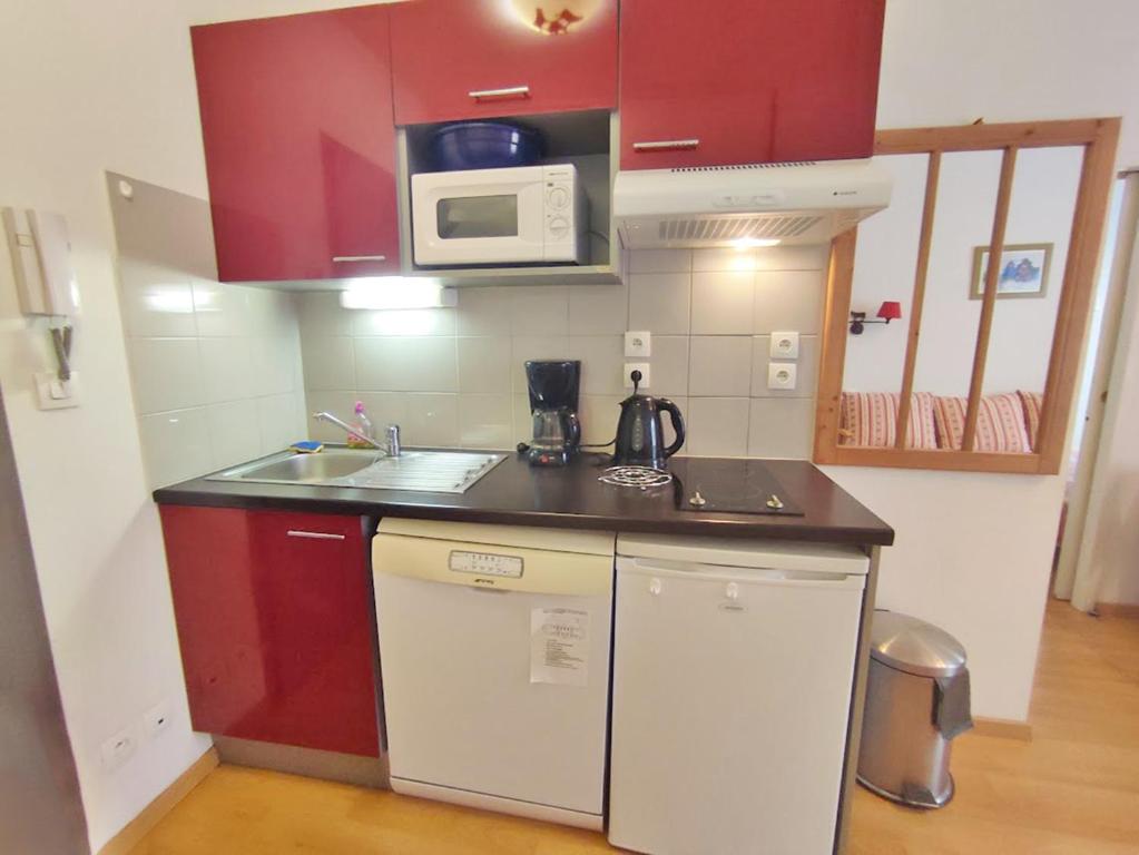 Oo, T2, centre Luchon, wifi, casier à skis, ascenseur, 4 personnes - 5
