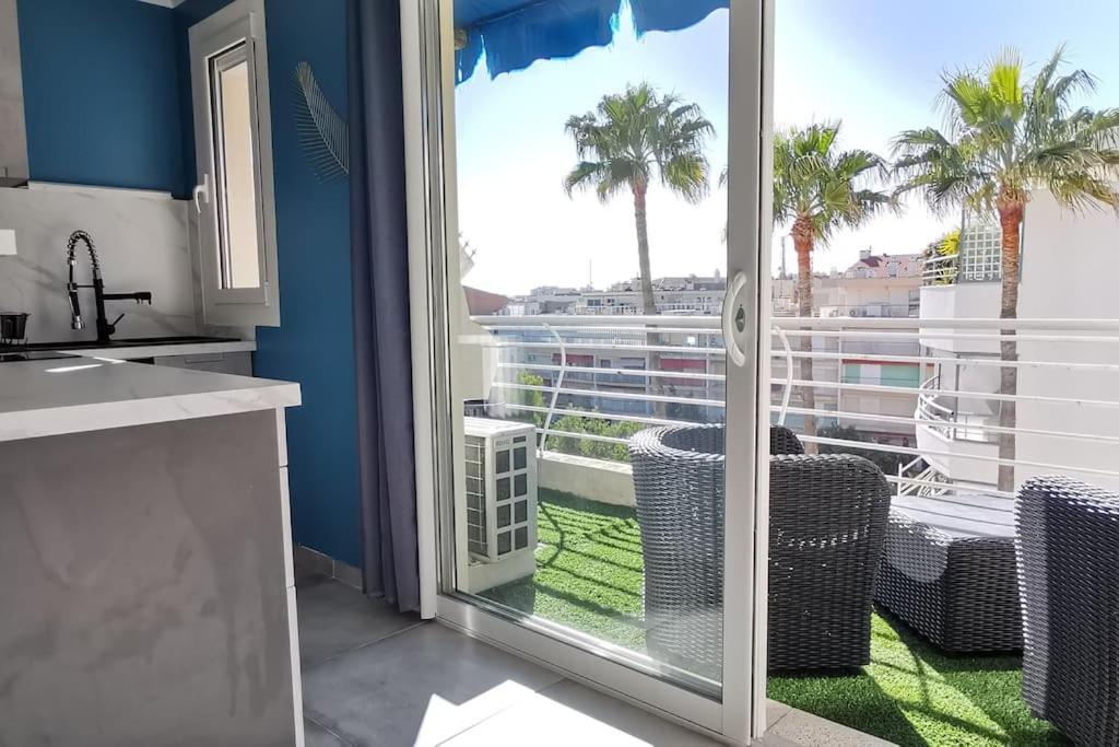 Cannes Pointe Croisette studio plage 2 min à Pieds - 1