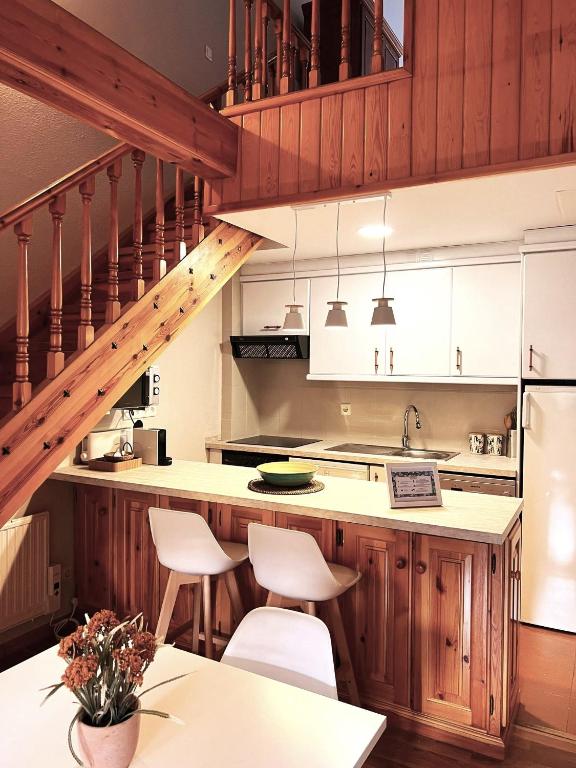 Arriel 28:24, Escarrilla