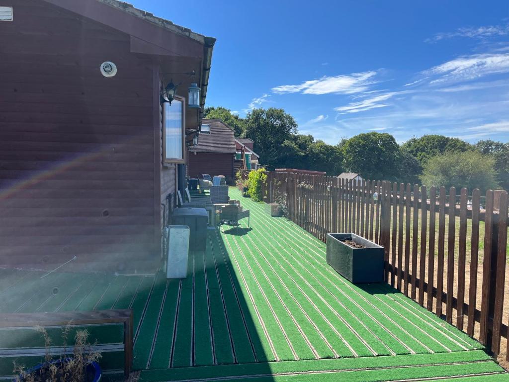 Oak Valley Lodges photo