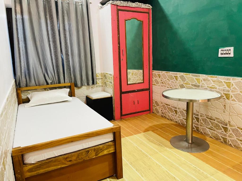 Lazy Staytion Hostel Pushkar photo