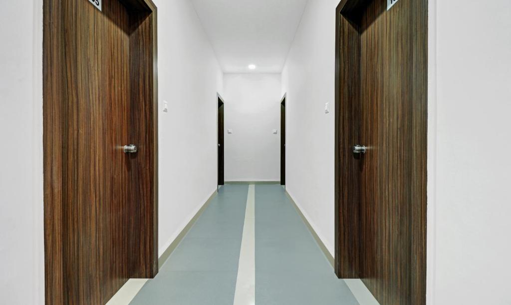 フロント・ロビー