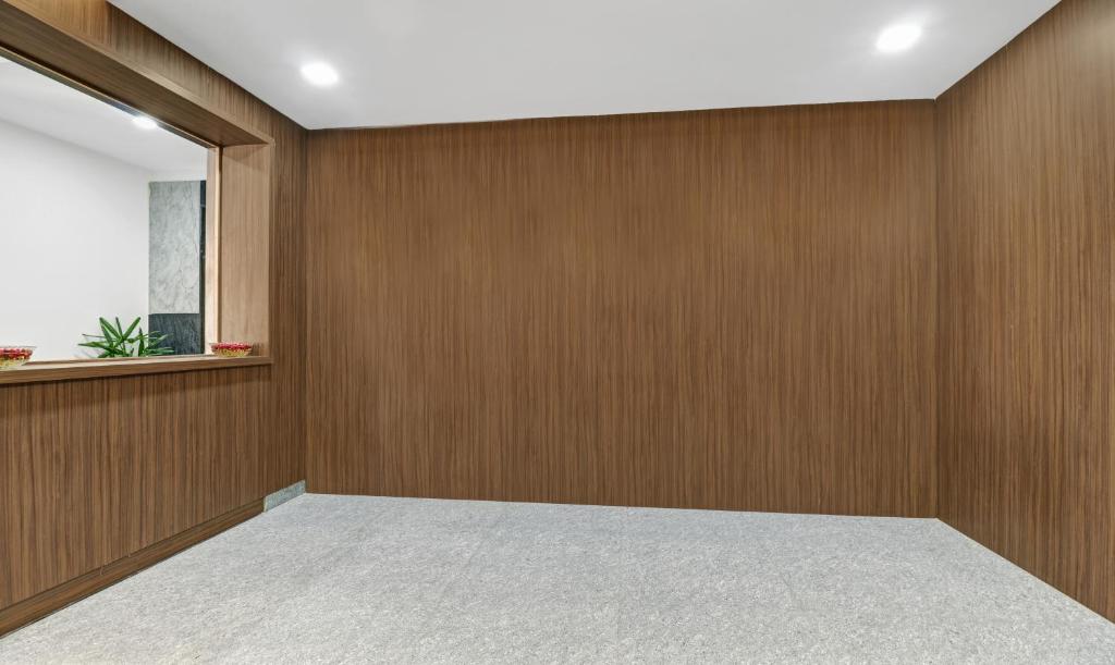 フロント・ロビー