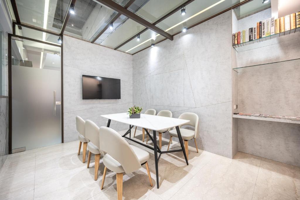 Business center, Hotel Bonza in Hsinchu