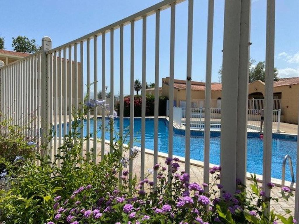 Appartement T2 avec piscine et parking, 4 personnes - FR-1-696-3 - 3
