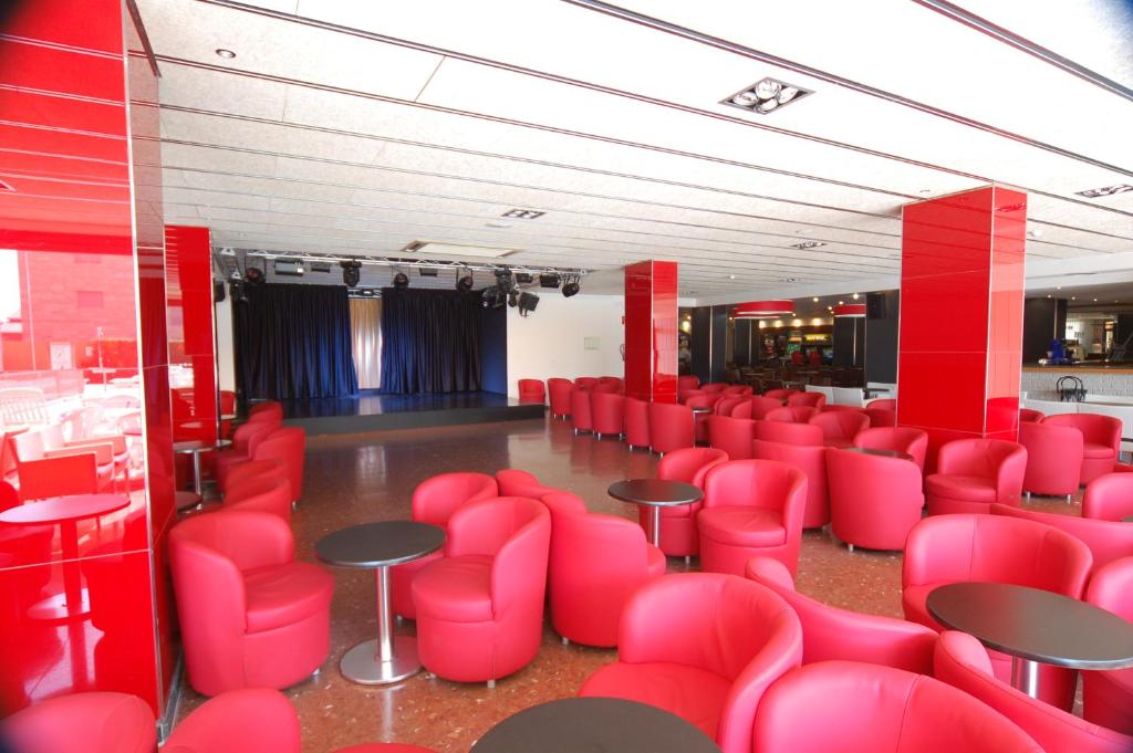 Medplaya Hotel Santa Monica — Restaurant & bars in Calella, Catalonia