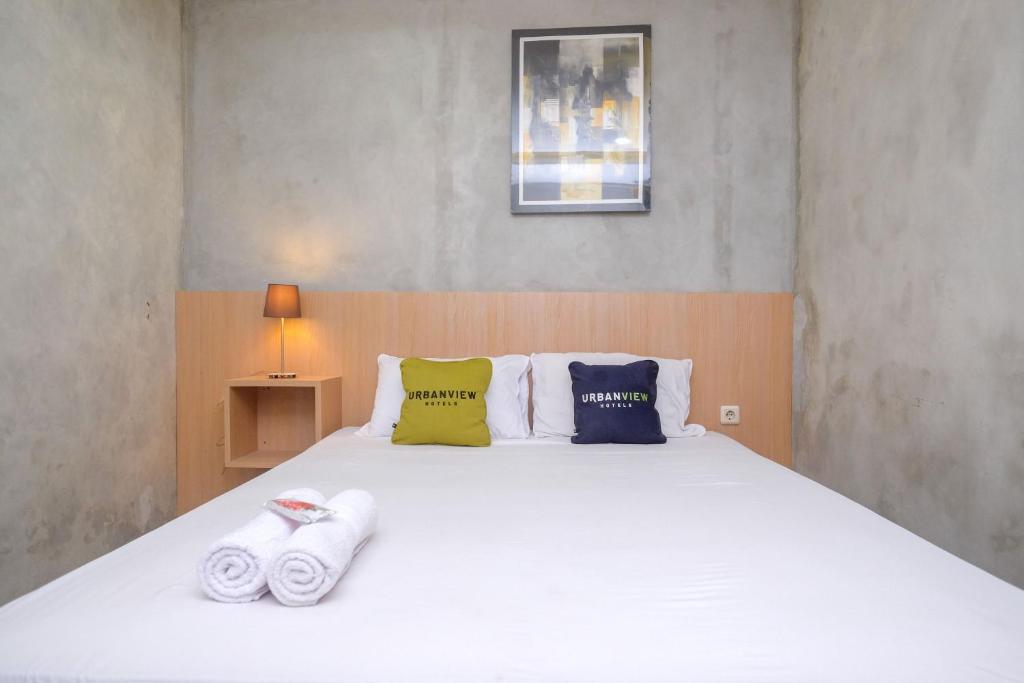 Urbanview Hotel Syariah Artamara Tegal photo