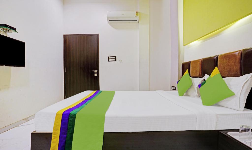FabHotel Prime Grand                                                                         photo