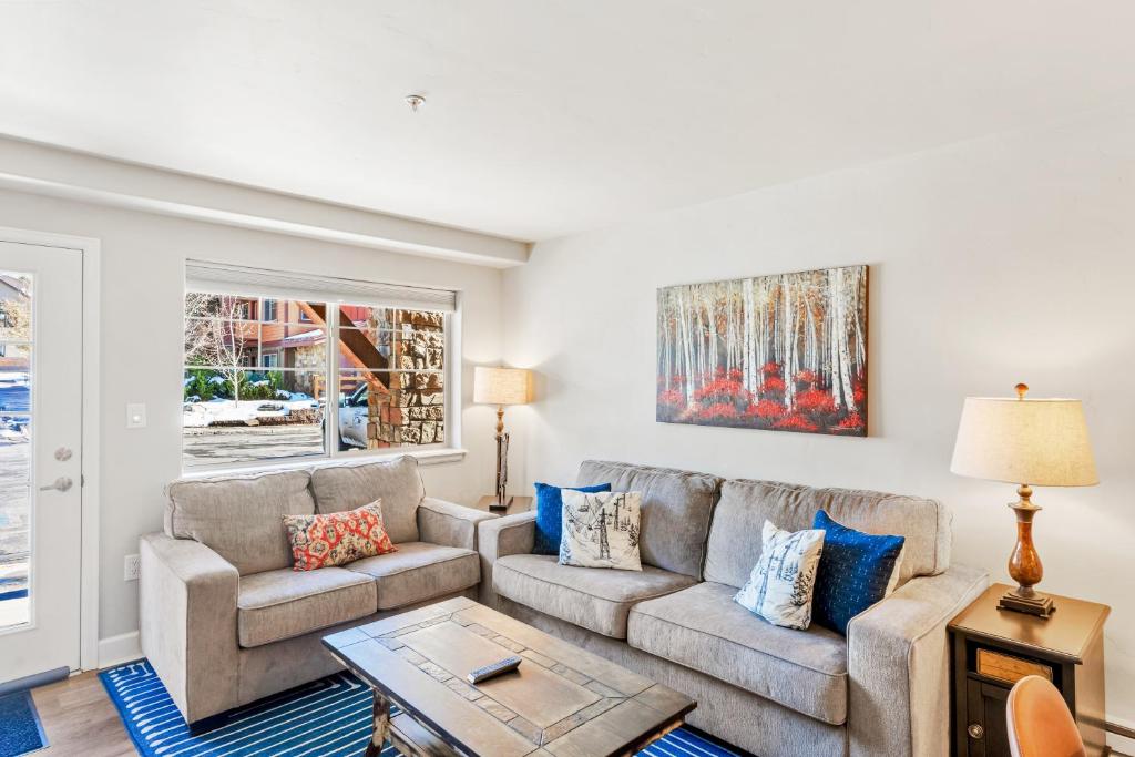 First Tracks 4105, Steamboat Springs