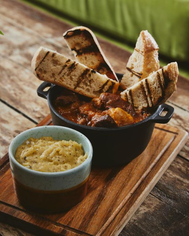 Φαγητό και ποτό