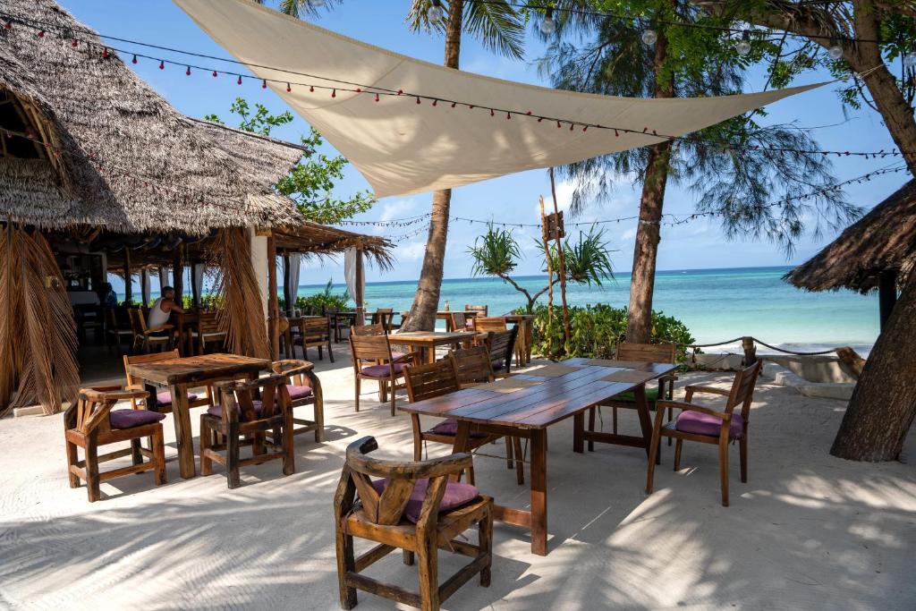 Restaurant, Aya Beach Resort in Zanzibar
