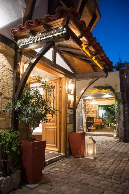 Arxontiko Hotel, hotel v destinaci Mirina