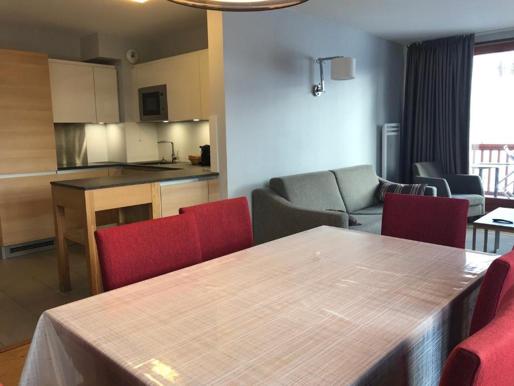 Appartement avec balcon, jacuzzi, sauna, salle de fitness, 3 chambres, parking - FR-1-346-536 - 3