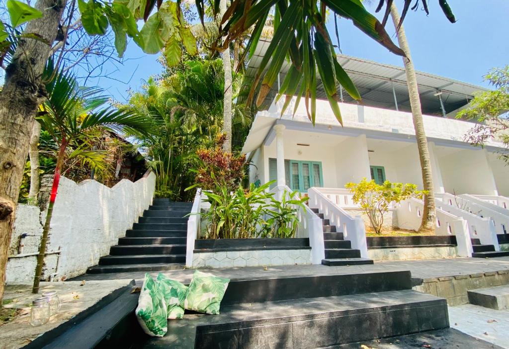 Petit Ana Beach Retreat photo