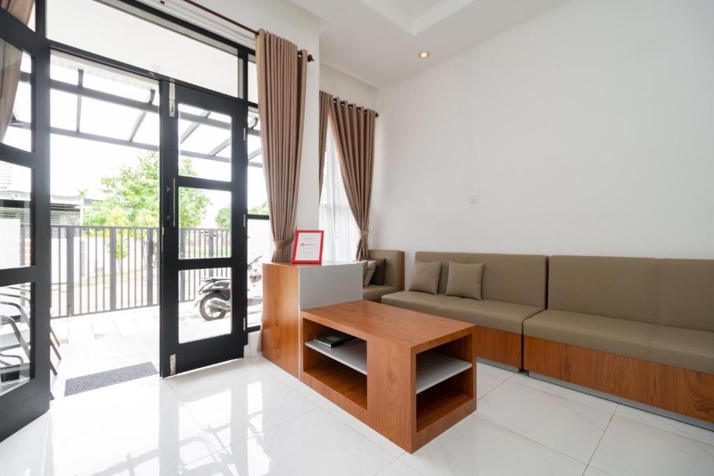 フロント・ロビー