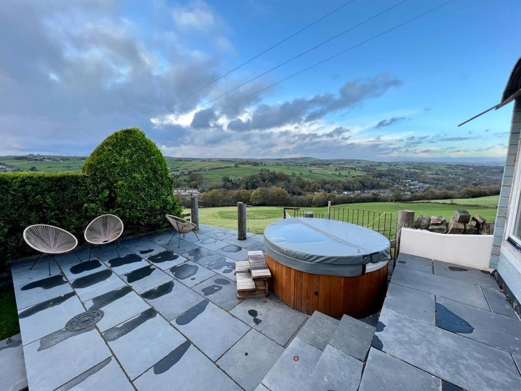 Bank View next to the Fleece Countryside Inn, Barkisland