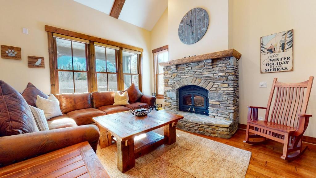 Snowcreek VI The Lodges #1167 condo, Mammoth Lakes