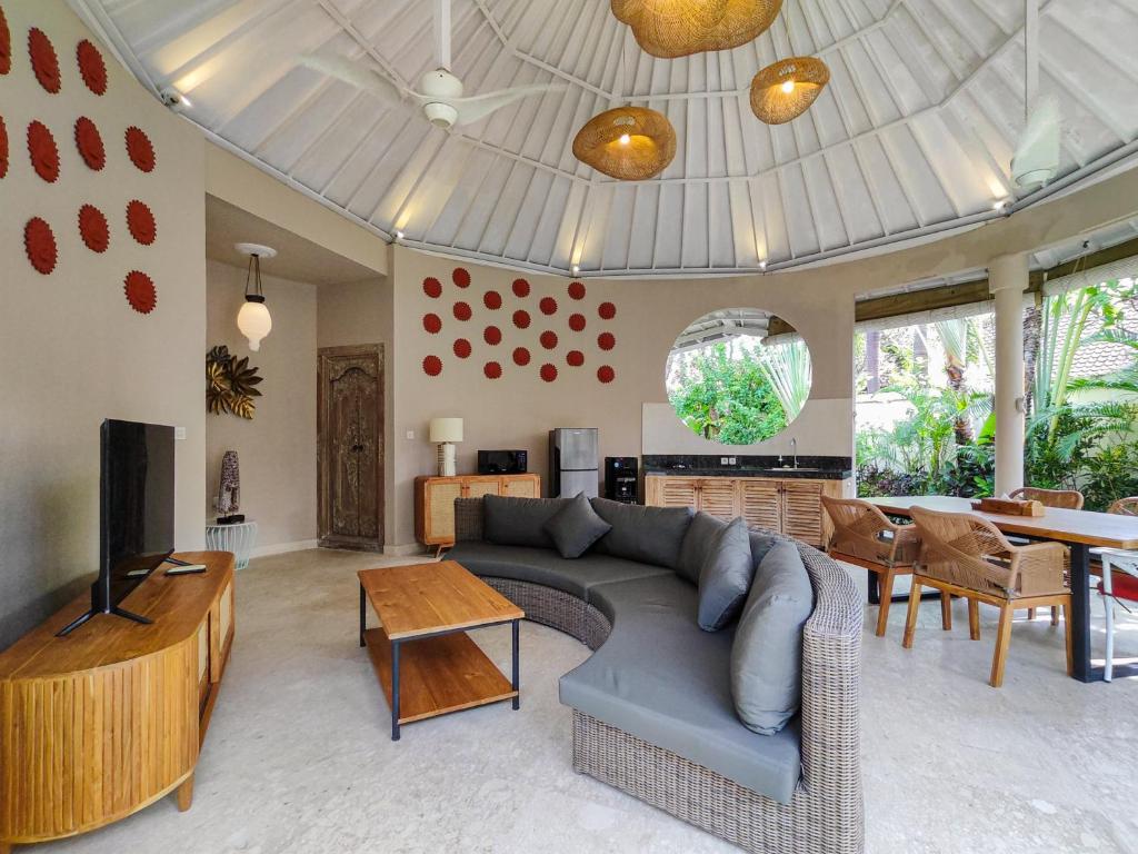 Facilities, Seminyak Square Hotel And Villas in Bali