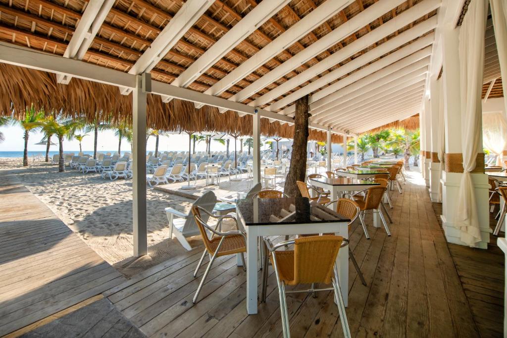 Restaurant, Viva Heavens by Wyndham, A Trademark All Inclusive in Puerto Plata