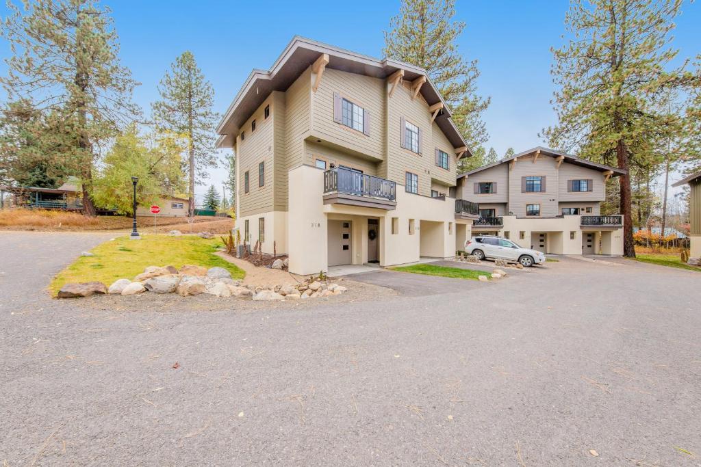 Silverpine Retreat, McCall