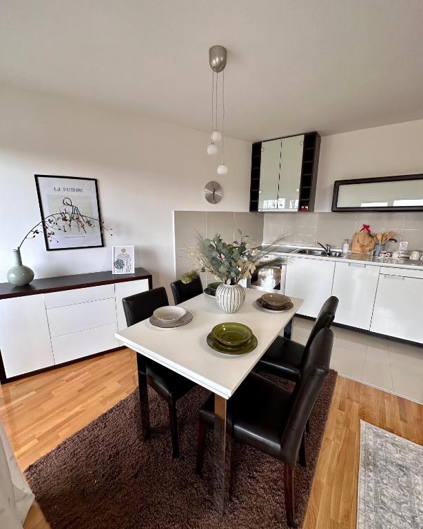 Prelep Pogled, Elegantan Komfor Blizu Centra, Besplatan Parking, Apartman Floresta - 4