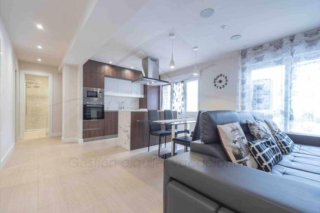 Pablo Iglesias, Gijón