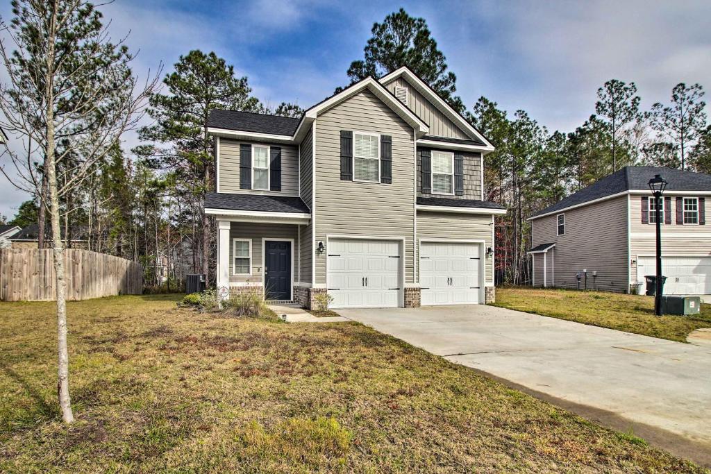 Lovely Hinesville Home about 4 Mi to Fort Stewart