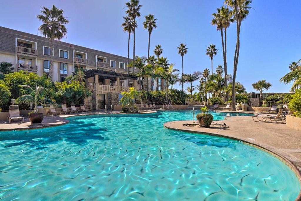 Beachfront Oceanside Condo with Amenity Access!, Oceanside