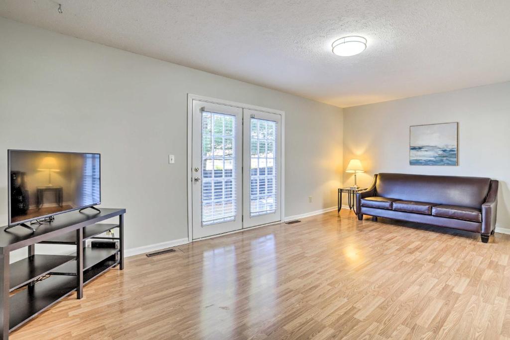 Ideally Located and Spacious South Bend Getaway
