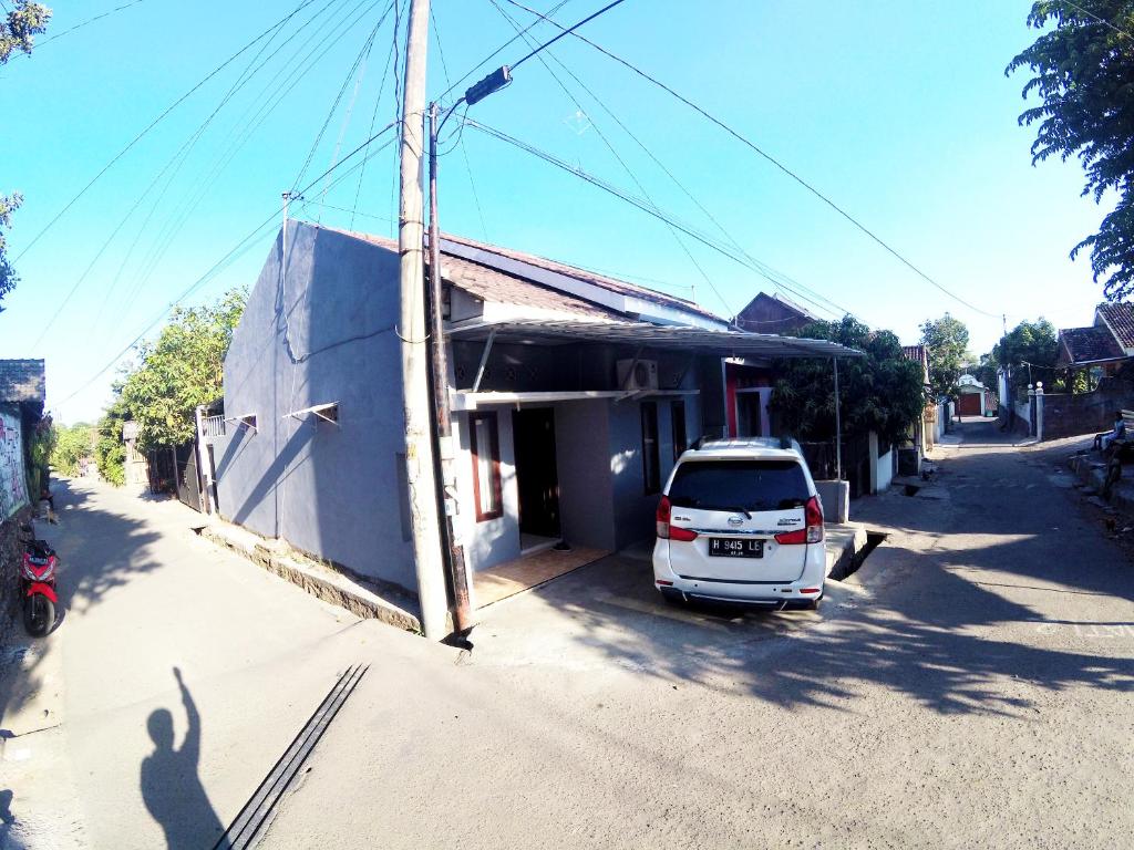 Menayu Homestay, Jarakan