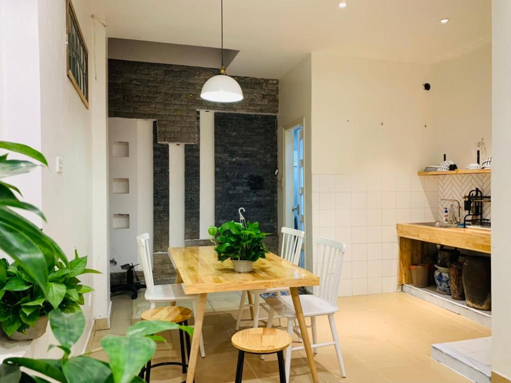 M house 26 Yen Phu 5th